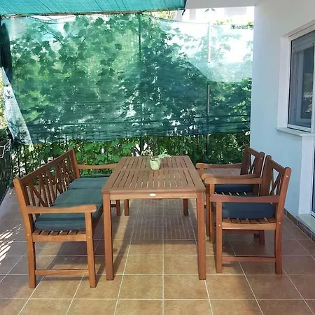 Moderni Apartman Sa Velikom Terasom
