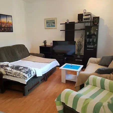 Moderni Apartman Sa Velikom Terasom *