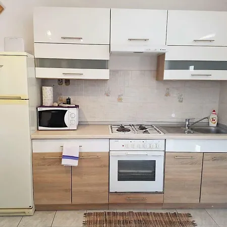 Moderni Apartman Sa Velikom Terasom Apartamento Rogoznica (Sibenik-Knin)