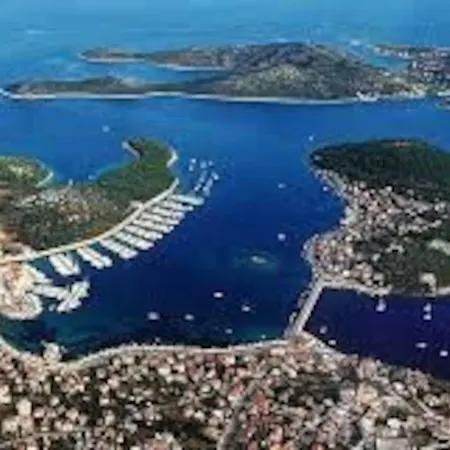 Moderni Apartman Sa Velikom Terasom Apartamento Rogoznica (Sibenik-Knin)